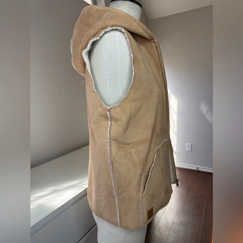 Ralph Lauren tan faux suede hooded sweater vest with pockets - Picture 5 of 6